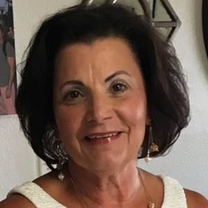 Meet your Posher, Debbie